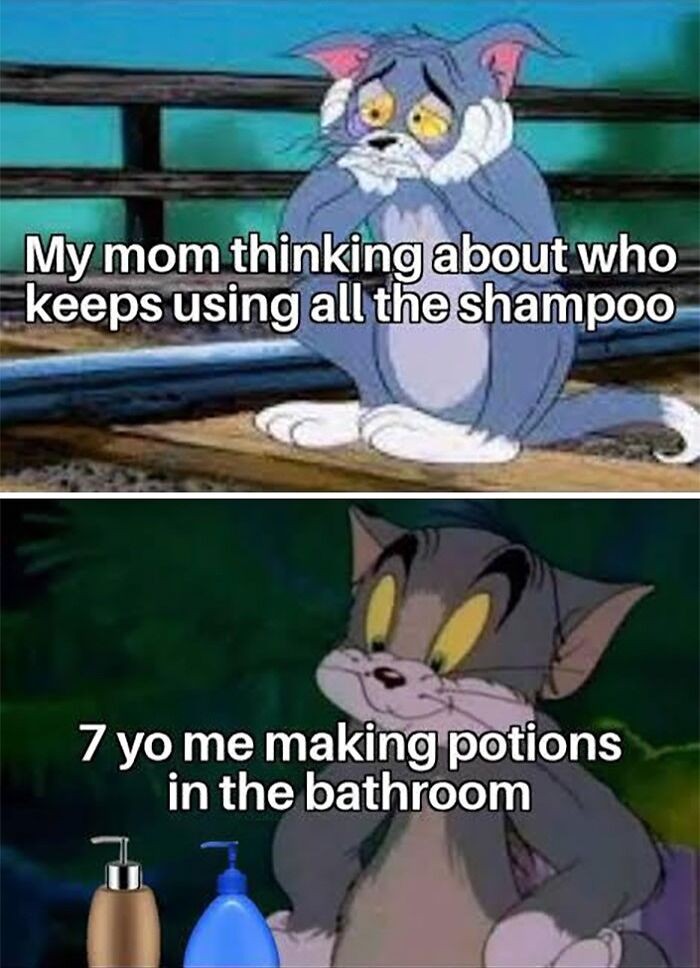 Tom và Jerry nhìn lo lắng khi sử dụng dầu gội, sau đó là Tom tinh nghịch pha chế thuốc trong phòng tắm