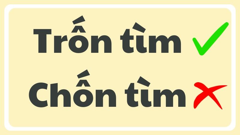 Trẻ em đang chơi trốn tìm trong công viên
