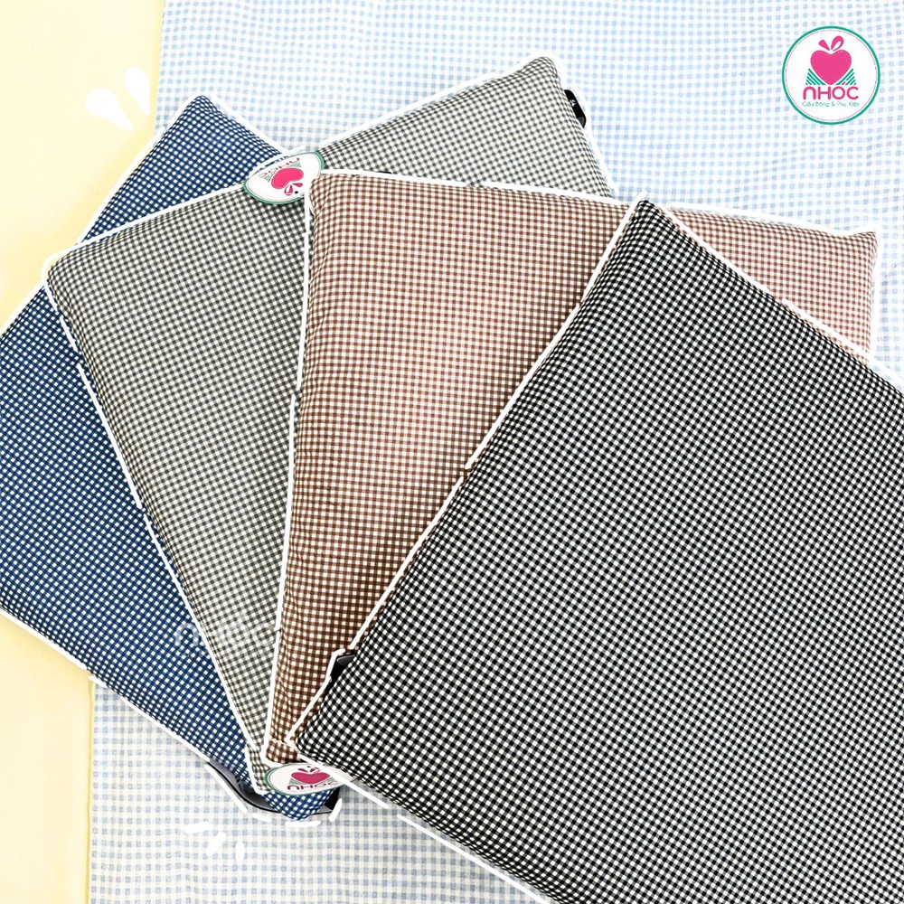 Gối tựa lưng cao su non vuông sọc caro