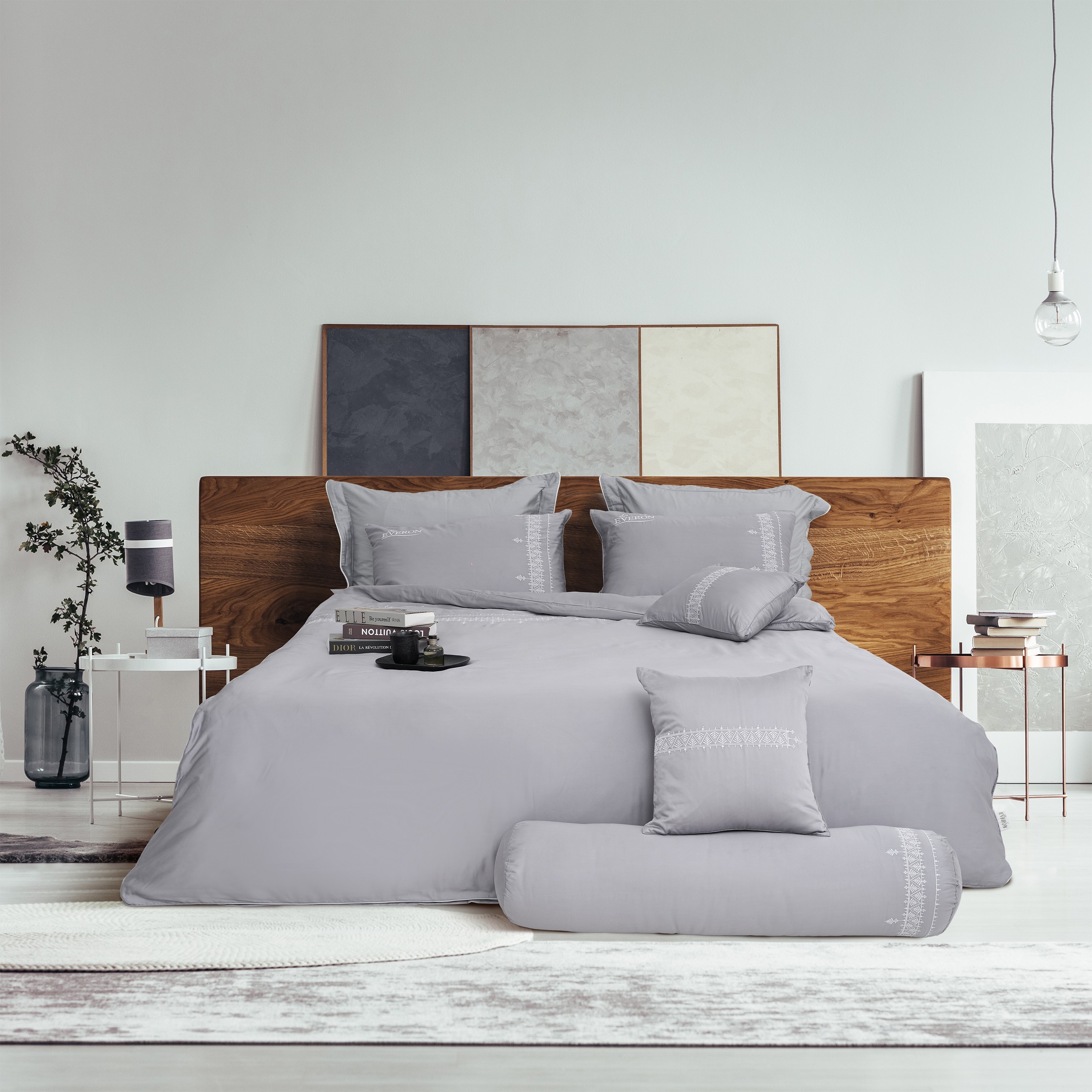 Bộ chăn ga EST25024 với gam màu ghi trang nhã, chất liệu Tencel cao cấp